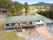 Calling all Tradies, Horse Lovers, Big Machinery,...