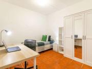 Cama en alquiler en habitación compartida en Bellaterra,...