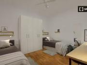 Cama en habitación compartida en piso de 7 habitaciones...