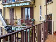 Camera arredata in appartamento con 3 camere da letto a...