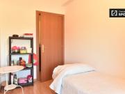 Camera confortevole in appartamento con 3 camere da...