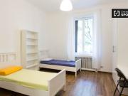 Camera da letto in affitto in appartamento con 9 camere...