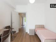 Camera in affitto in appartamento con 2 camere da letto...