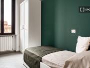 Camera in affitto in appartamento con 2 camere da letto...