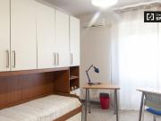 Camera in affitto in appartamento con 2 camere da letto...