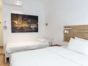 Camera in affitto in appartamento con 2 camere da letto...