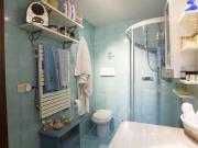 Camera in affitto in appartamento con 3 camere da letto... Camera in affitto in appartamento con 3 camere da letto...