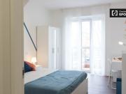 Camera in affitto in appartamento con 3 camere da letto...