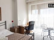 Camera in affitto in appartamento con 3 camere da letto...