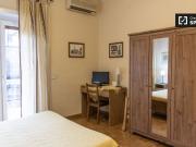 Camera in affitto in appartamento con 3 camere da letto...