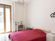 Camera in affitto in appartamento con 3 camere da letto...