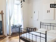 Camera in affitto in appartamento con 4 camere da letto...