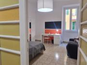 Camera in affitto in appartamento con 4 camere da letto...