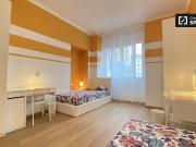 Camere e posti letto in affitto in appartamento con 10...
