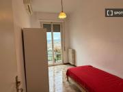 Camera in appartamento con 2 camere da letto a Firenze