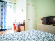 Camera in appartamento con 5 camere da letto a Pigneto, Roma