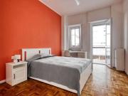 Camera in appartamento condiviso con 3 camere da letto a...