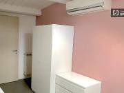 Camera in appartamento condiviso con 3 camere da letto...