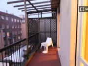 Camera in appartamento condiviso con 4 camere da letto...