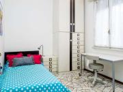 Camera in appartamento condiviso con 5 camere da letto a...
