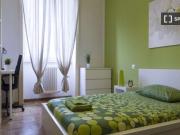Camera in appartamento condiviso con 5 camere da letto,...