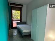 Camera in appartamento condiviso in Cirenaica, Bologna Camera in appartamento condiviso in Cirenaica, Bologna