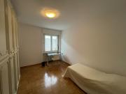 Camera in appartamento condiviso per studentesse