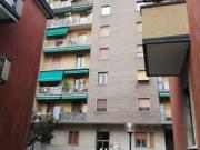 Camera in condivisione sole donne