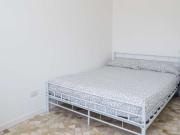 Camera in un appartamento condiviso con 2 camere da...