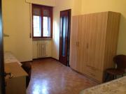 Camera luminosa con balcone in stabile signorile 650,00...