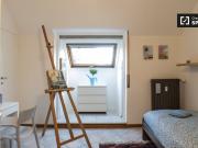 Camera moderna in 4 camere da letto a Bicocca, Milano