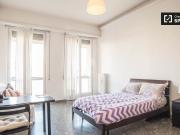 Camera moderna in appartamento a Tuscolano, Roma