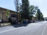 Camera moderna in appartamento con 5 camere da letto a...