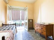 Camera singola in appartamento con 3 camere da letto a...