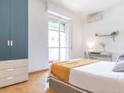 Camera singola spaziosa e luminosa in Via Maniago