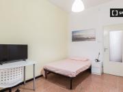 Stanza condivisa con 4 camere da letto in affitto a...