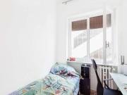 Camere in affitto in appartamento con 5 camere a...