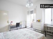 Stanza in appartamento condiviso in affitto a D. Bosco, Roma