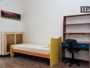 Camere in affitto in un edificio ristrutturato 2...