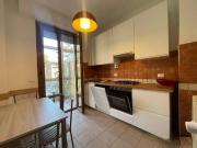 Camere in appartamento completamente ristrutturato