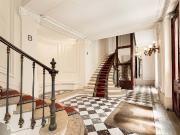 Camiri 1 chambre à Champs Élysées 8 Arr