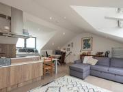 Camp Road, St. Albans, 2 Bedroom Apartment