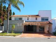 campestre de celaya: casa de 4 recamaras en exclusivo...