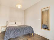 Canada Gardens, Wembley, HA9 Studio to rent £1,700 pcm...