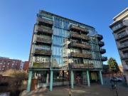Canal Square, Birmingham B16, 3 bed flat to rent, £1,650...