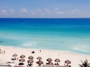 Cancun beach 2 bed 2 bath 3 level