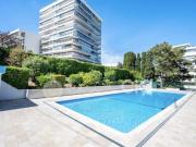 Cannes Broussaille, Piscine et Gardien