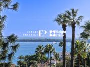 CANNES CALIFORNIE 4 pièces entièrement rénové avec vue mer
