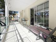 Cannes centre beau 2p etage eleve terrasse ouest calme...