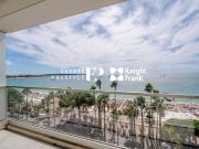 Cannes Croisette 4 pièces rénové avec vue mer...